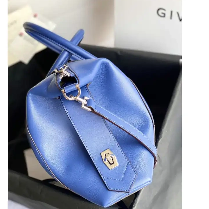 Fashionrepsfam ru Bags 2012SH0187 Givenchy 0627
